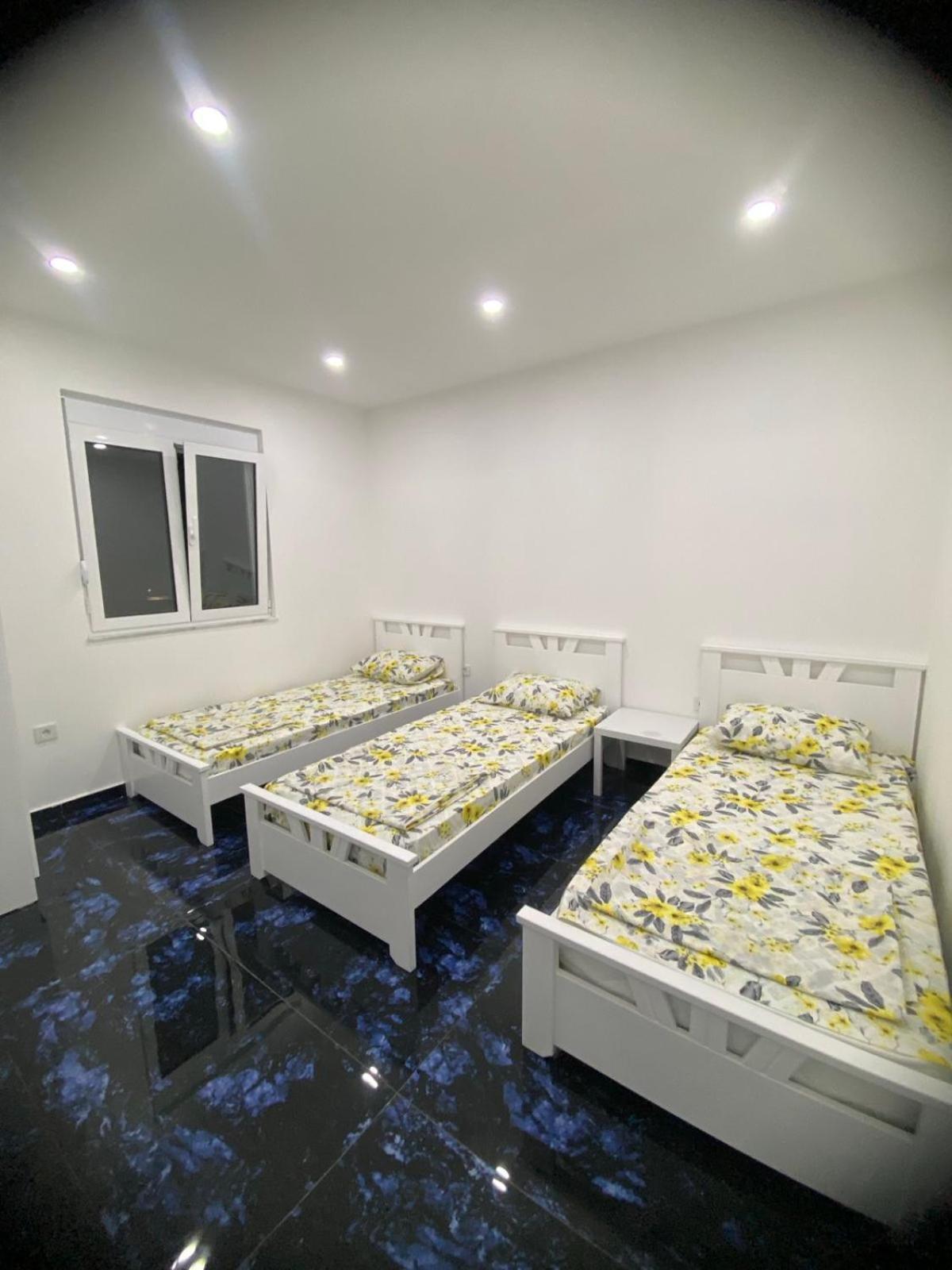 Montebello Inn Apartments Улцин Екстериор снимка