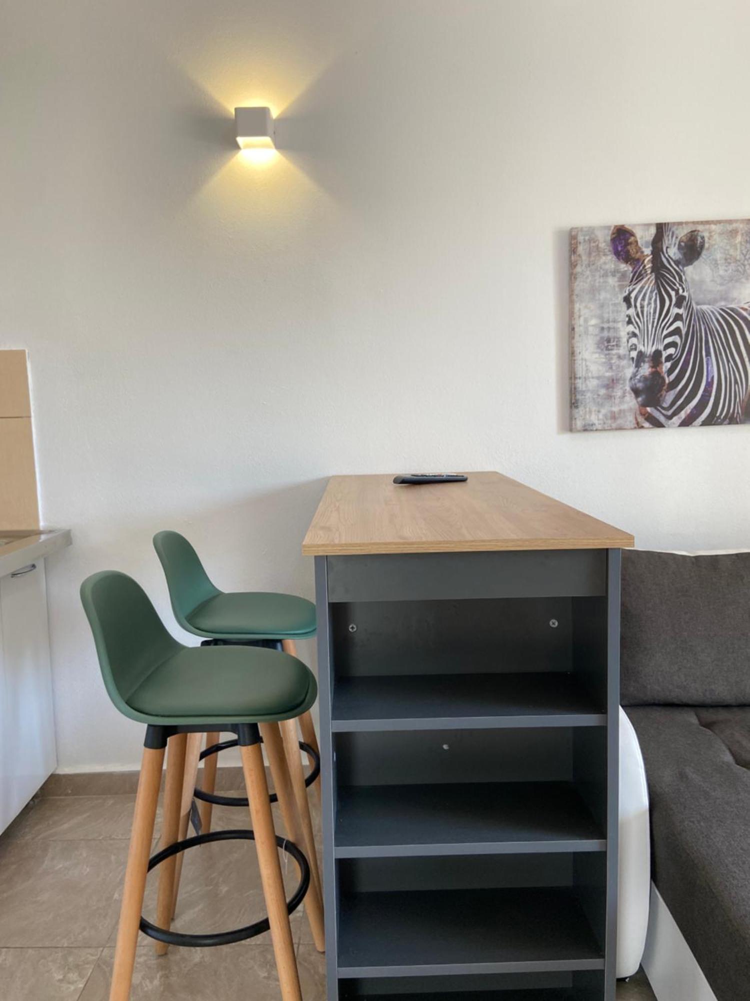 Montebello Inn Apartments Улцин Екстериор снимка