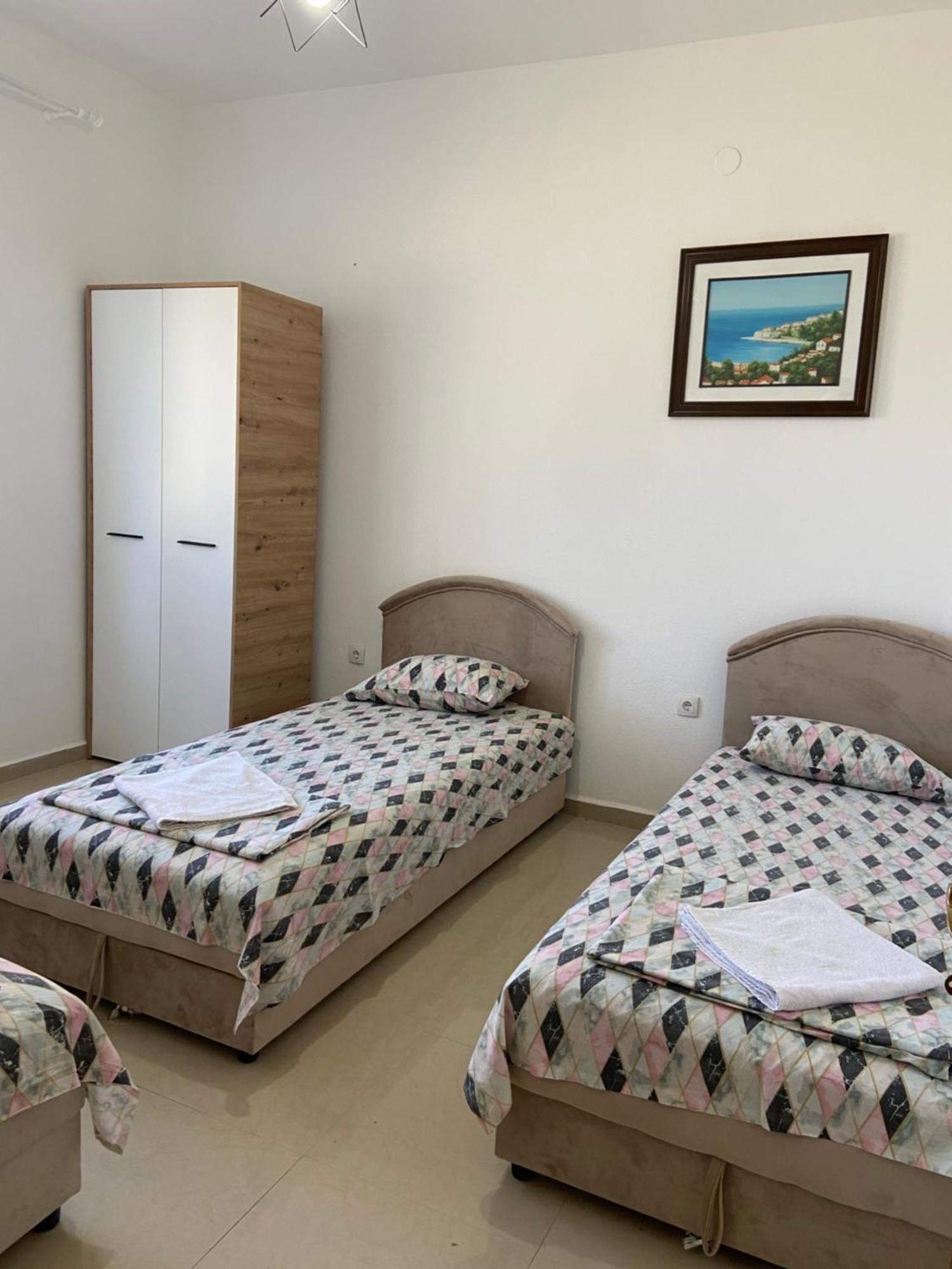 Montebello Inn Apartments Улцин Екстериор снимка