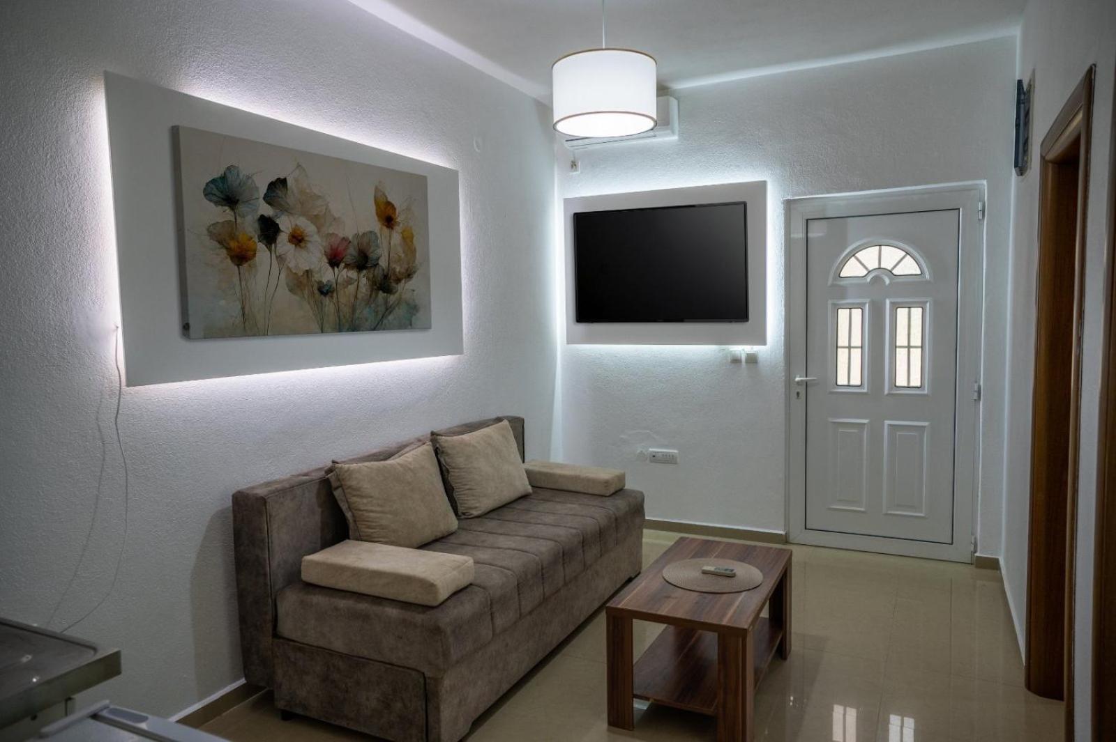 Montebello Inn Apartments Улцин Екстериор снимка