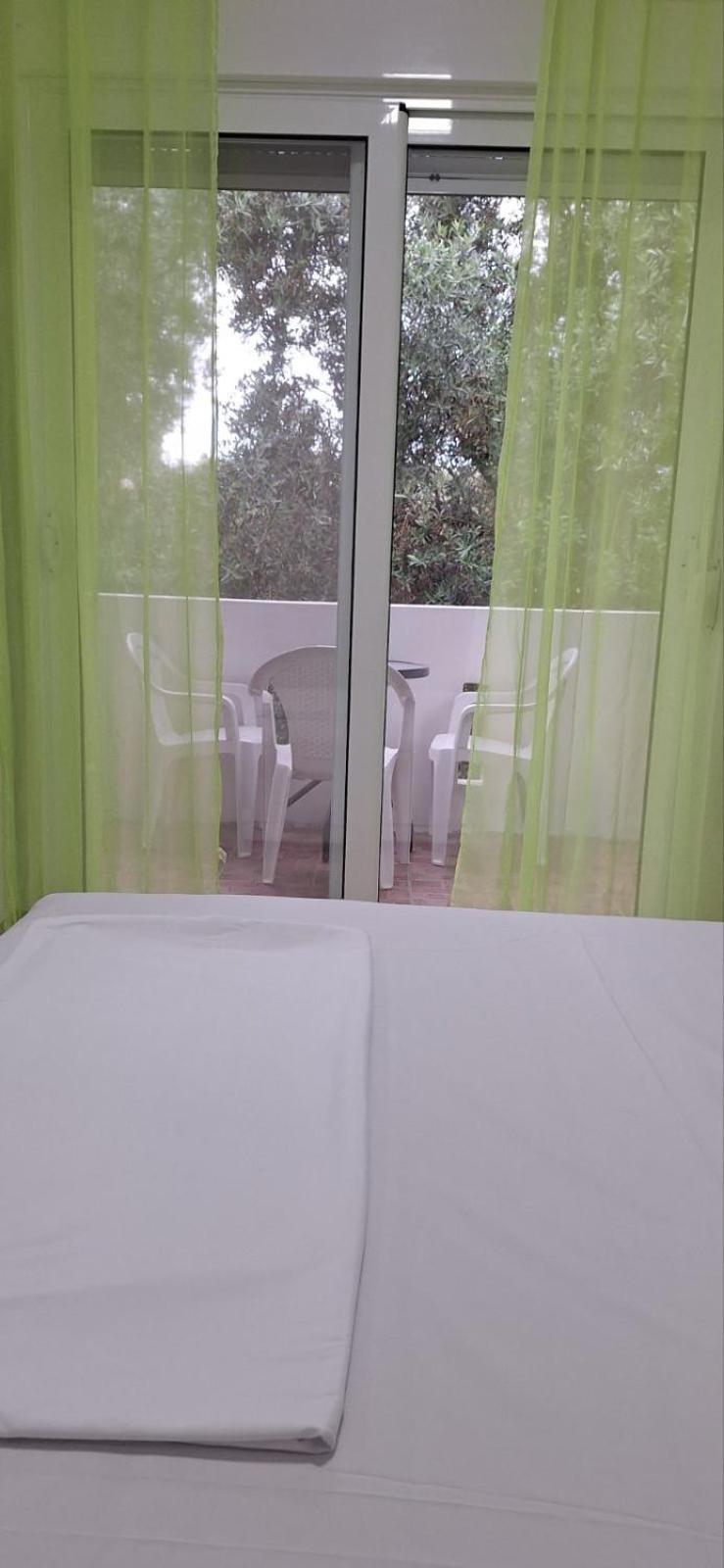 Montebello Inn Apartments Улцин Екстериор снимка