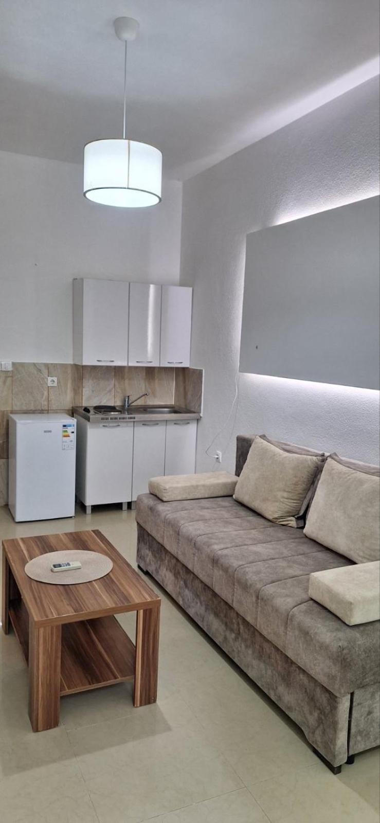Montebello Inn Apartments Улцин Екстериор снимка
